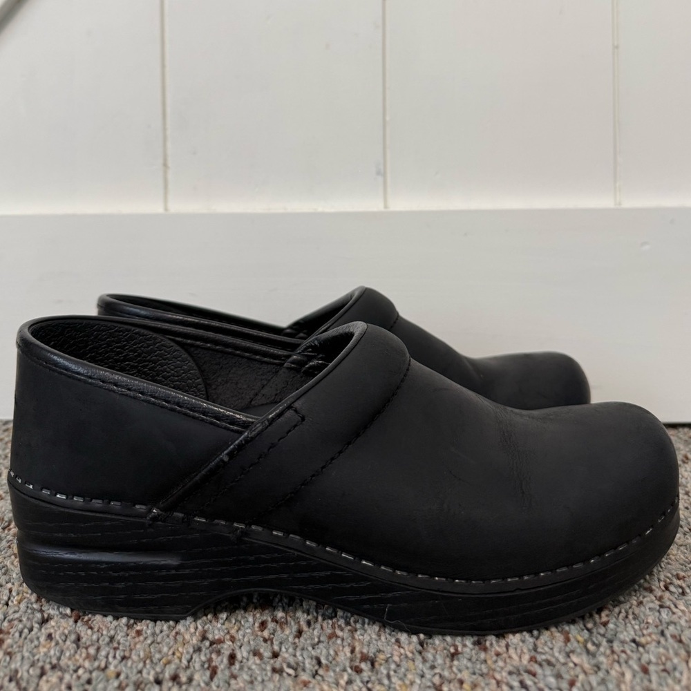 DANSKO All Black Slip On Shoes 39 - Picture 2 of 14